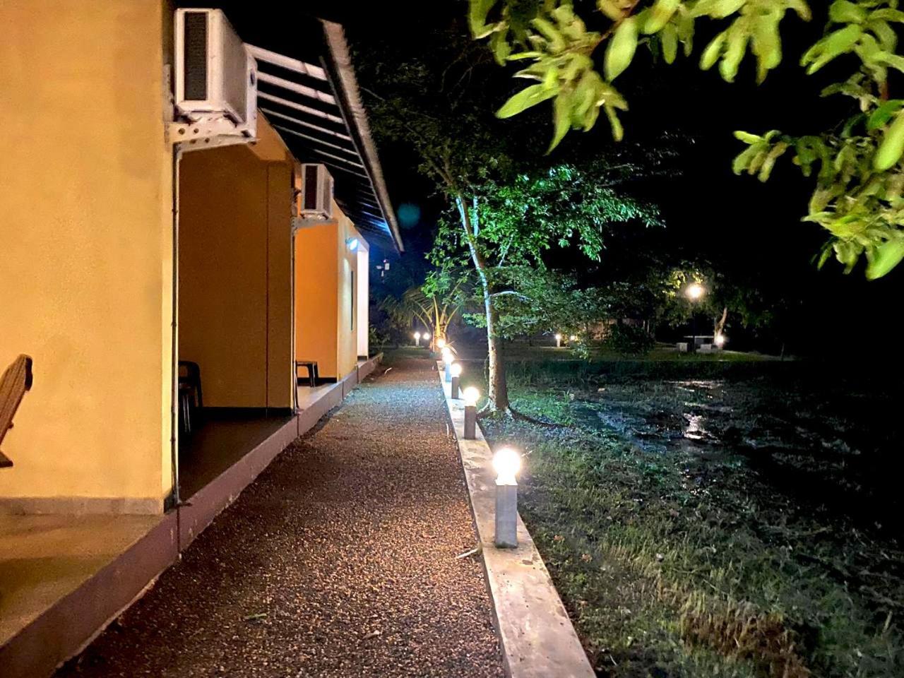 Athyantha Resort Анурадхапура Екстер'єр фото